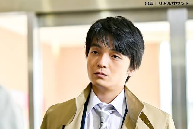 刑事を演じる岡山天音