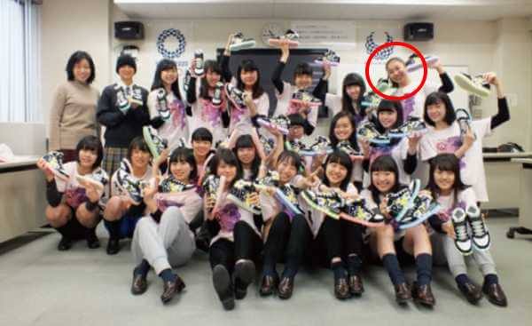 品川女子学院高等部ダンス部の集合写真に写る森山未唯